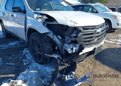 2018 Chevrolet Traverse Premier z USA, uszkodzony, nr VIN 1GNEVJKW0JJ259623